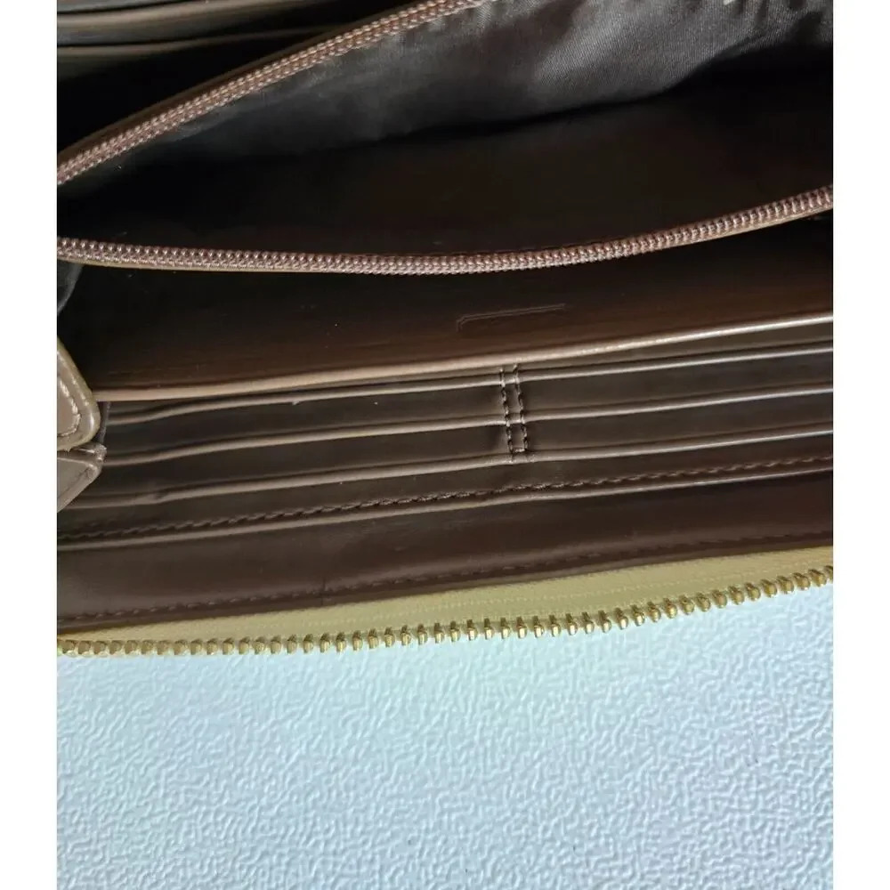 Coach Ashley Cream Perforated Zip Around Wallet Accordian Signature C Pattern - Picture 9 of 10